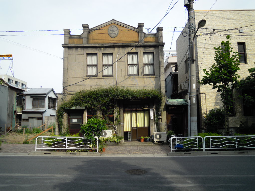 マルモのおきてスペシャル2014ロケ地画像(居酒屋クジラ)